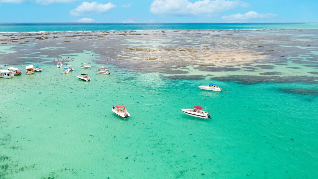 piscina natural em Maragogi, um dos destinos românticos no Brasil