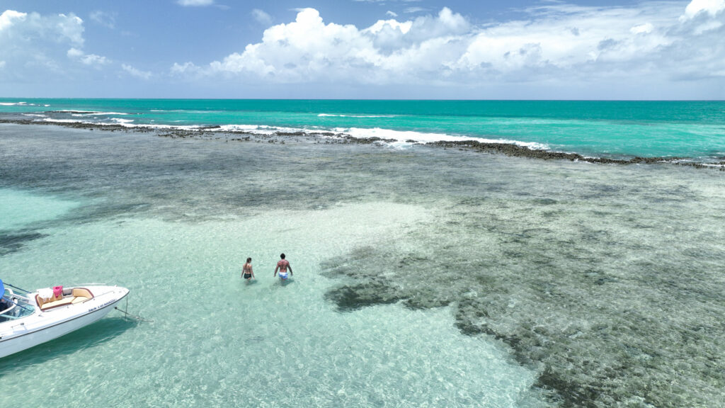 Piscinas naturais de Japaratinga na Costa dos Corais.